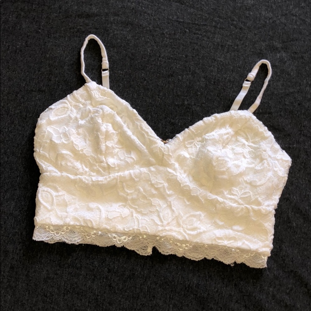 Bebe lace crop top